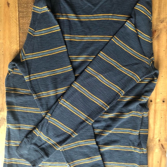 Sweater Sale! Size Medium - Picture 6 of 7